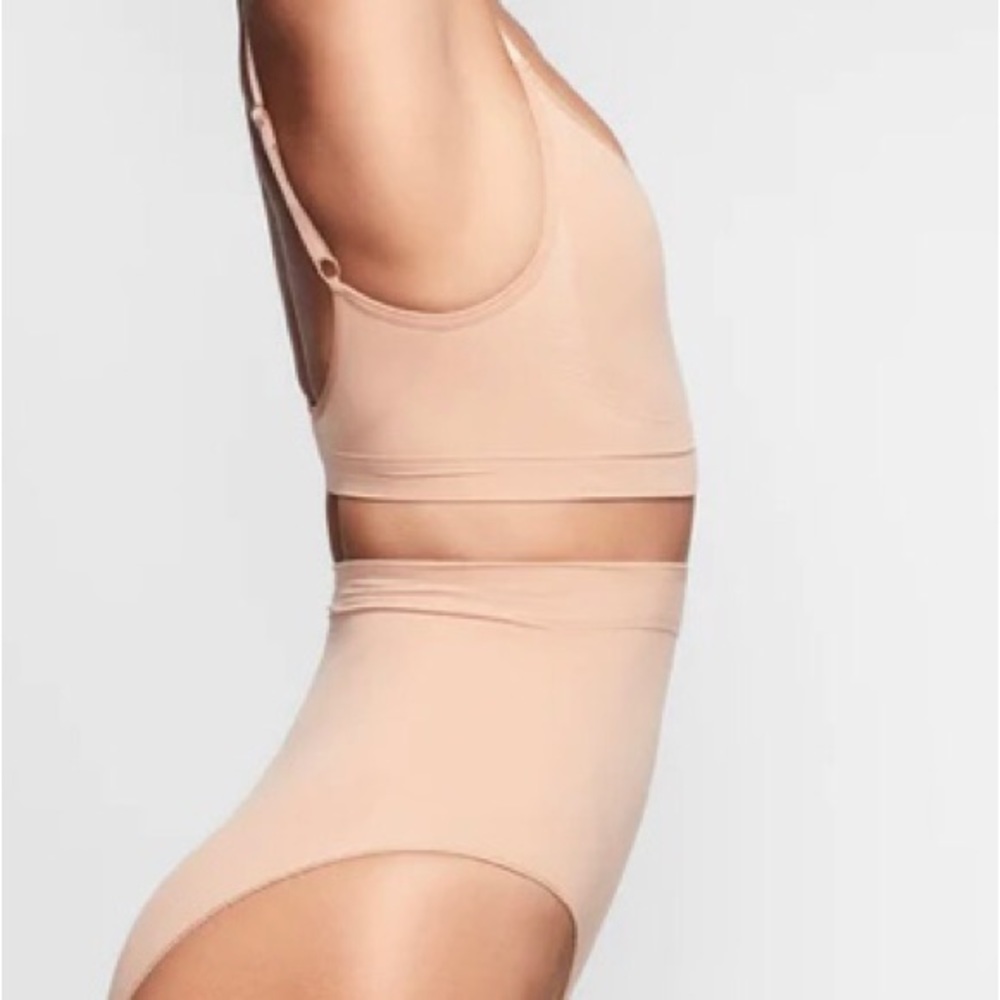 SKIMS Sculpting Mid Waist brief NEW - Picture 4 of 10